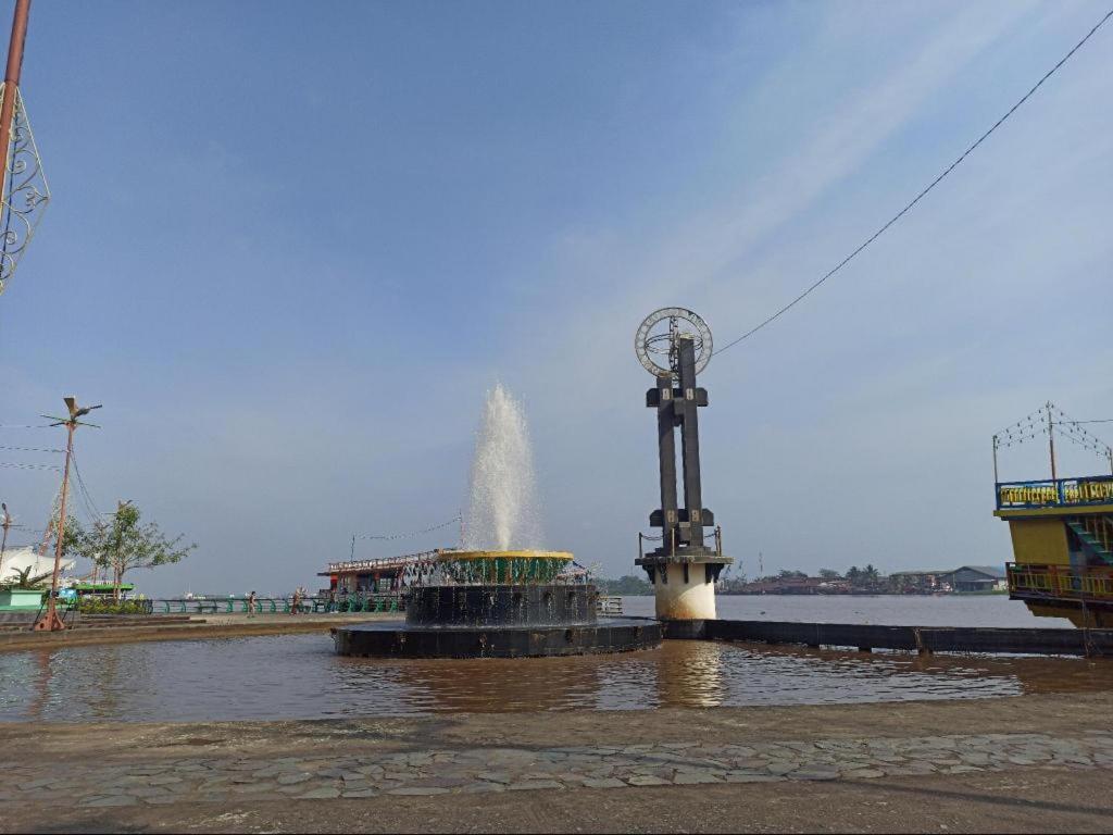 Gajahmada Avara Boutique Hotel Pontianak Exterior photo